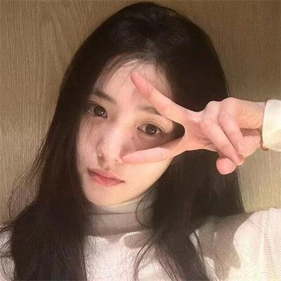 《小矮人》剧照